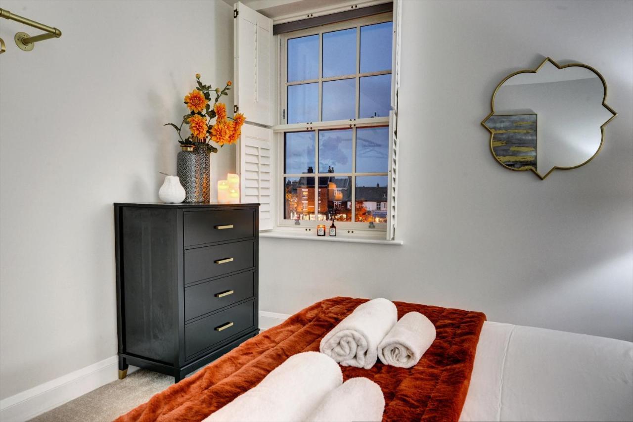 The Penthouse - Allocated Parking With City Views Ripon Esterno foto